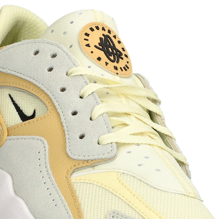 zapatilla-nike-air-huarache-runner-beige-7