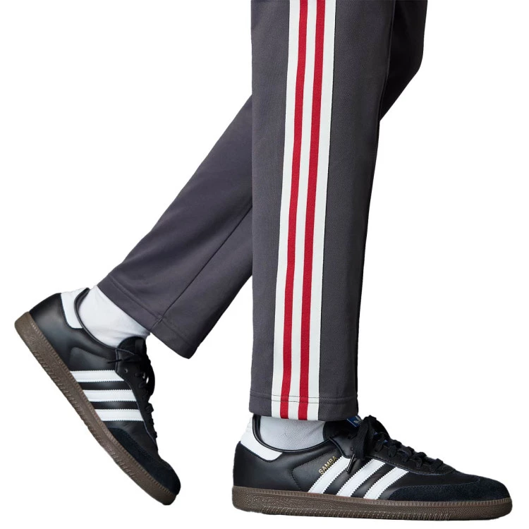 pantalon-largo-adidas-manchester-united-fanswear-2024-2025-utility-black-5