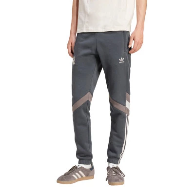 Real Madrid 2024-2025 Fanswear Trousers