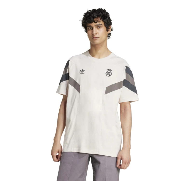 camiseta-adidas-real-madrid-fanswear-2024-2025-putty-mauve-dark-grey-0