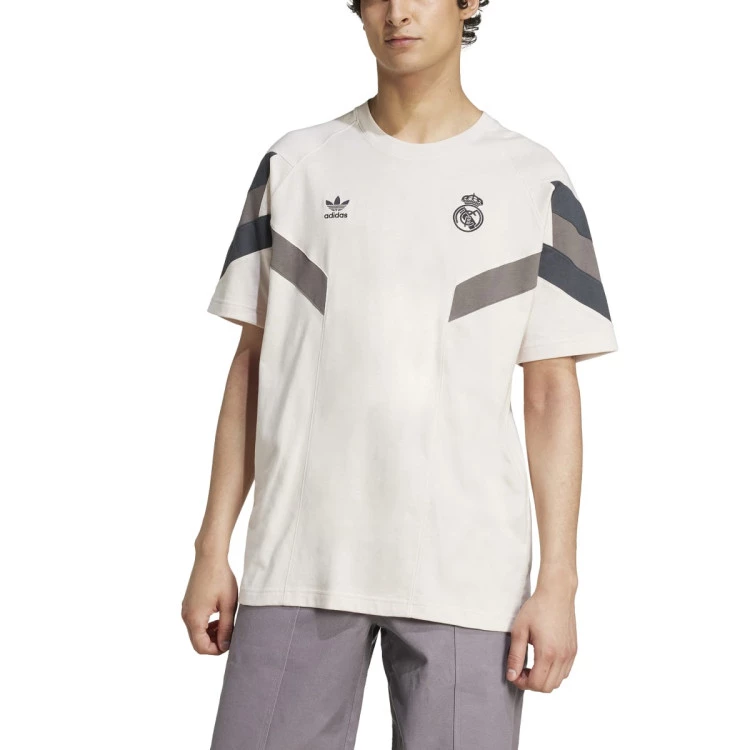 camiseta-adidas-real-madrid-fanswear-2024-2025-putty-mauve-dark-grey-2