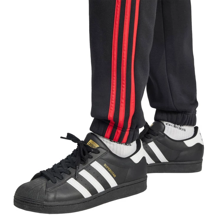 pantalon-largo-adidas-manchester-united-fanswear-2024-2025-black-red-4