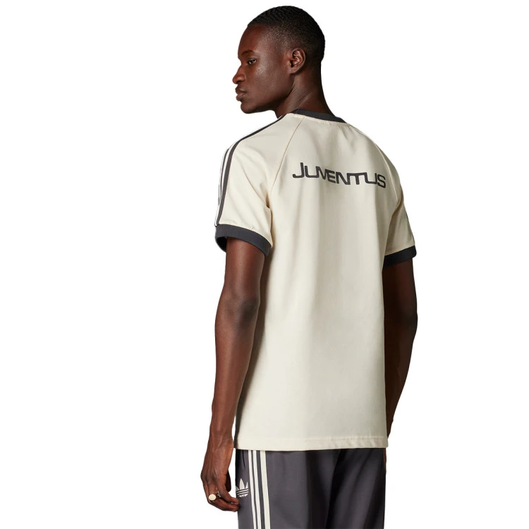 camiseta-adidas-juventus-fanswear-2024-2025-wonder-white-1