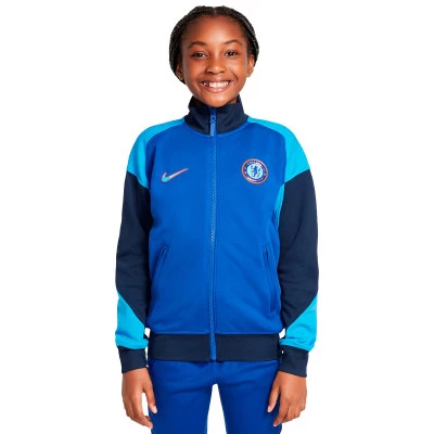 Kurtka Chelsea FC 2024-2025 dla Kids przed meczem