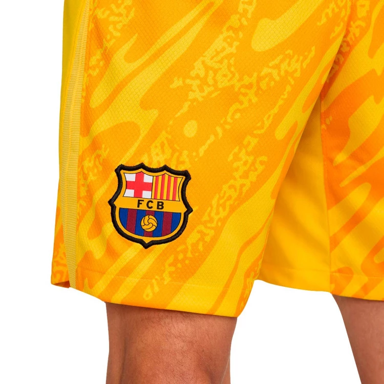 pantalon-corto-nike-fc-barcelona-segunda-equipacion-portero-2024-2025-tour-yellow-university-gold-black-3