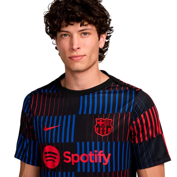 camiseta-nike-fc-barcelona-pre-match-2024-2025-black-black-university-red-2