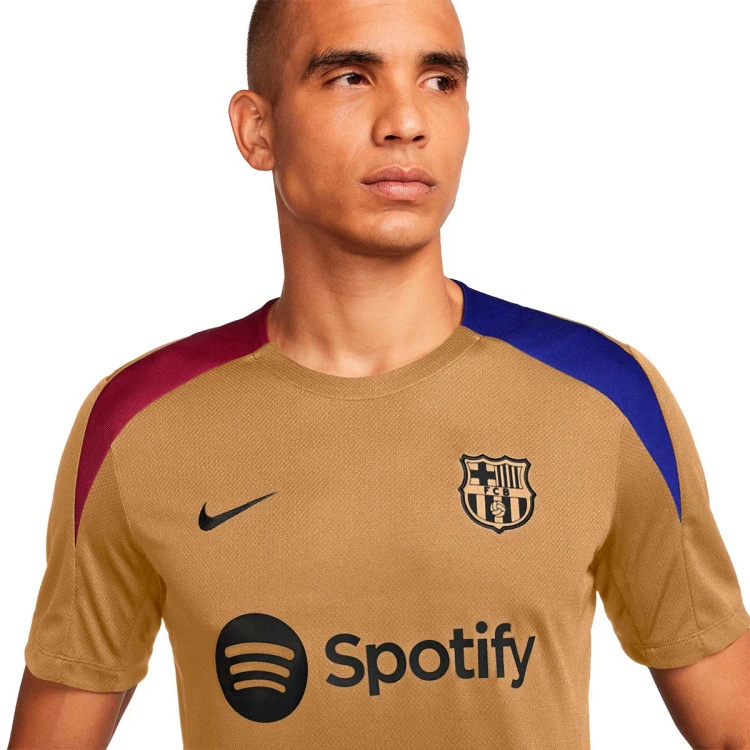 camiseta-nike-fc-barcelona-training-2024-2025-club-gold-noble-red-deep-royal-blue-black-2