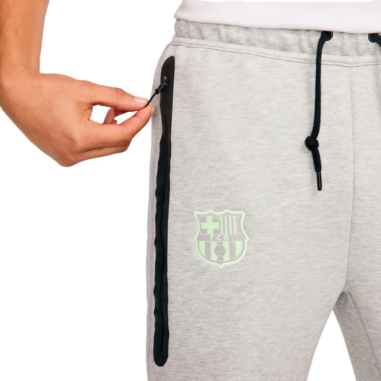 pantalon-largo-nike-fc-barcelona-fanswear-2024-2025-dark-grey-heather-barely-volt-4