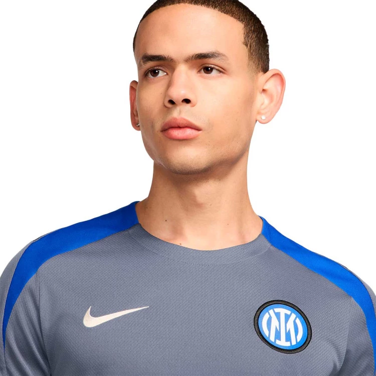 camiseta-nike-inter-milan-training-2024-2025-diffused-blue-lyon-blue-sanddrift-2