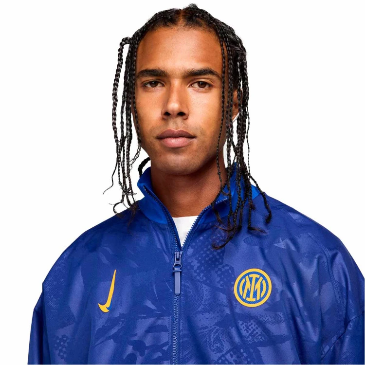 chaqueta-nike-inter-milan-pre-match-2024-2025-deep-royal-blue-lyon-blue-university-gold-4