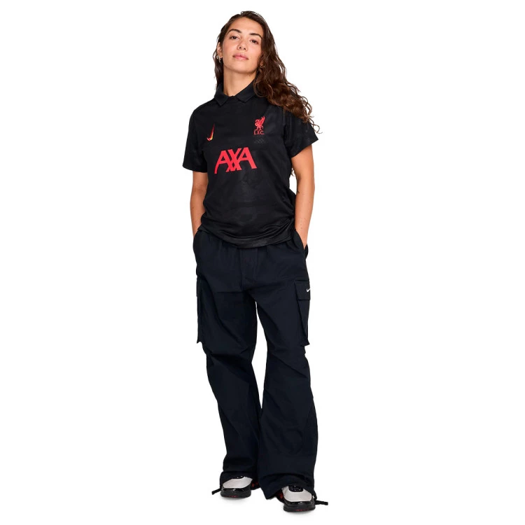 camiseta-nike-liverpool-fc-pre-match-2024-2025-mujer-black-chrome-yellow-global-red-5