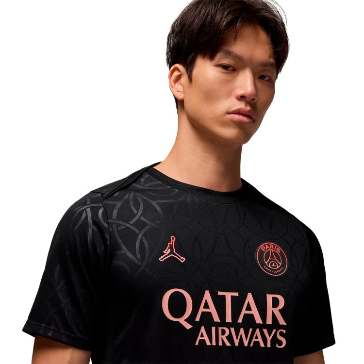 camiseta-nike-psg-pre-match-2024-2025-black-rust-pink-mtlc-red-bronze-2