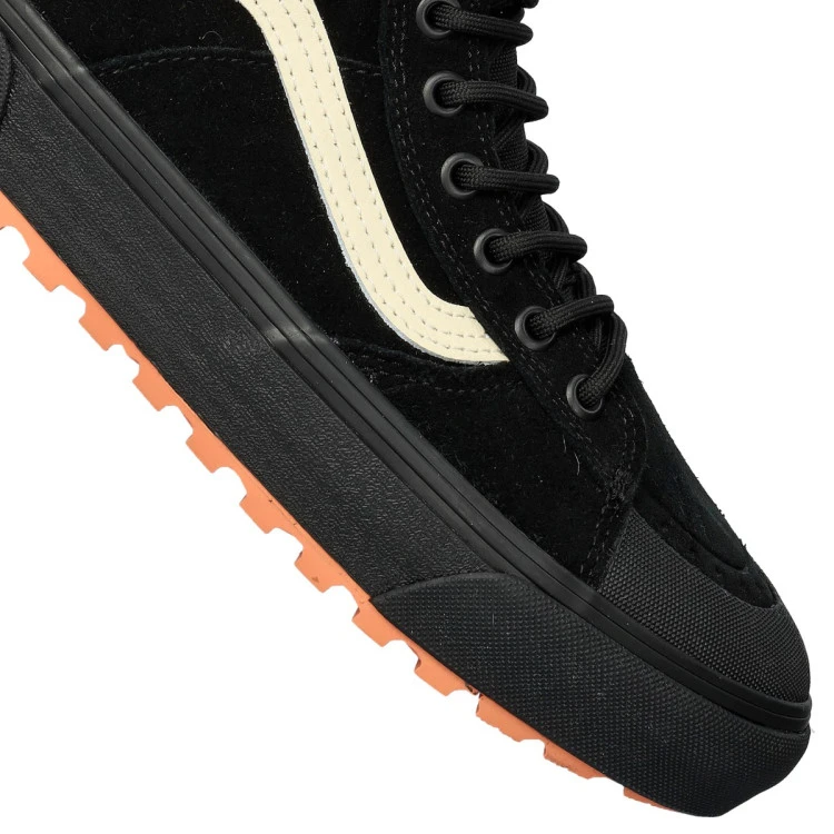 zapatilla-vans-mte-sk8-hi-waterproof-negro-6