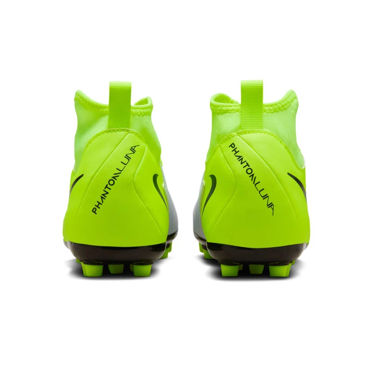 bota-nike-phantom-luna-ii-academy-ag-nino-mtlc-silver-black-volt-4