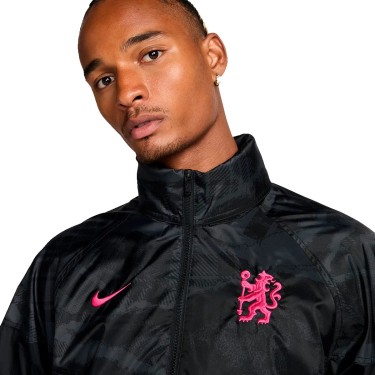 chaqueta-nike-chelsea-fc-fanswear-2024-2025-black-pink-prime-2