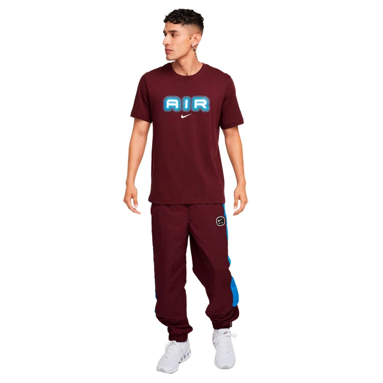 camiseta-nike-swoosh-air-graphic-burgundy-crush-lt-photo-blue-3