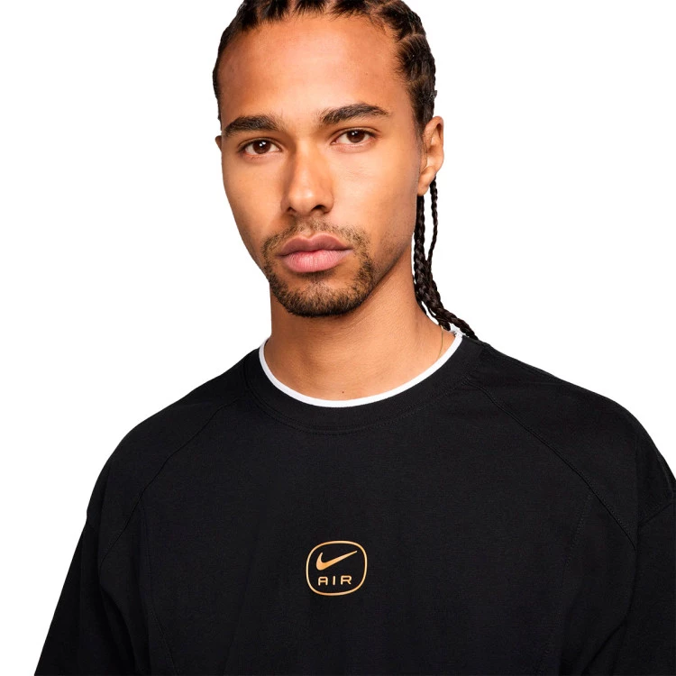 camiseta-nike-swoosh-air-black-metallic-gold-2