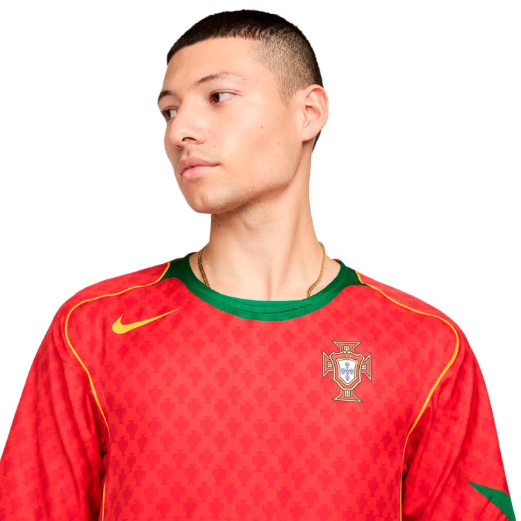 camiseta-nike-portugal-edicion-especial-2024-2025-figo-7-sport-red-pine-green-yellow-ochre-2