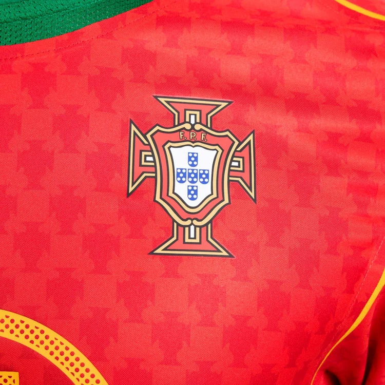 camiseta-nike-portugal-edicion-especial-2024-2025-sport-red-pine-green-yellow-ochre-3