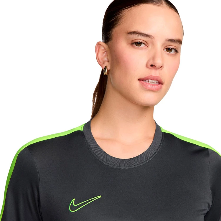 camiseta-nike-academy-23-mujer-anthracite-volt-volt-2