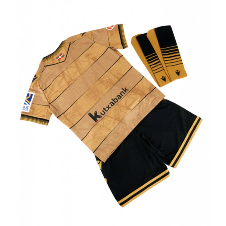 conjunto-macron-real-sociedad-segunda-equipacion-2024-2025-bebe-gold-black-1