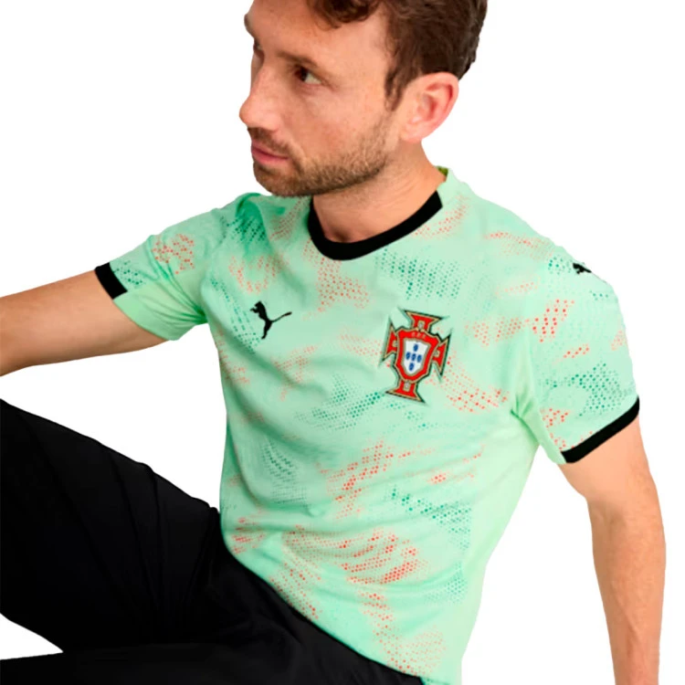 camiseta-puma-portugal-segunda-equipacion-eurocopa-2025-fresh-mint-black-2