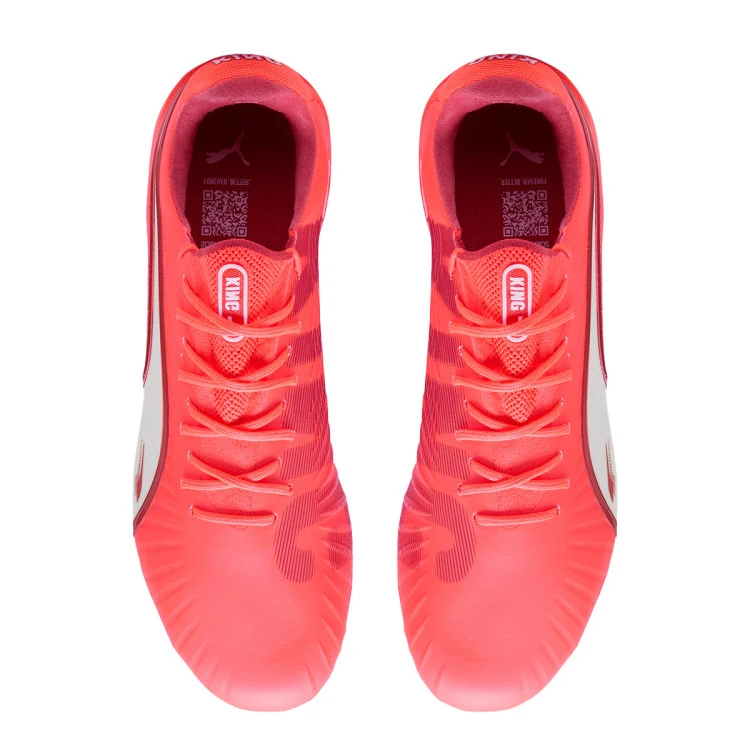 bota-puma-king-ultimate-mg-glowing-red-white-red-fire-3