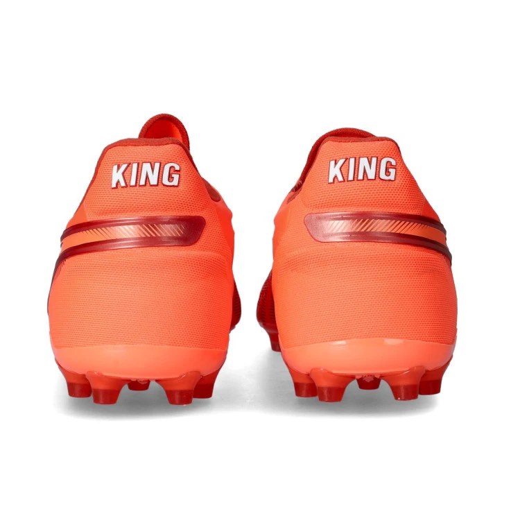 bota-puma-king-ultimate-mg-glowing-red-white-red-fire-4