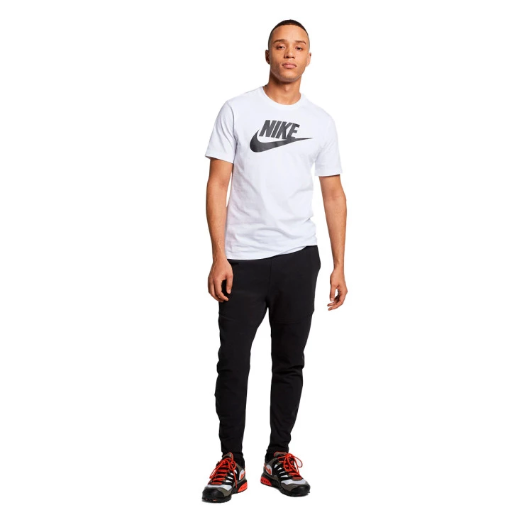 camiseta-nike-sportswear-white-black-3