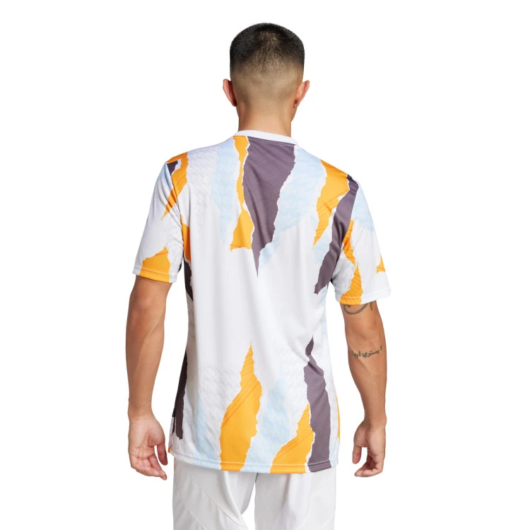 camiseta-adidas-real-madrid-pre-match-2024-2025-white-crew-orange-charcoal-glow-blue-1