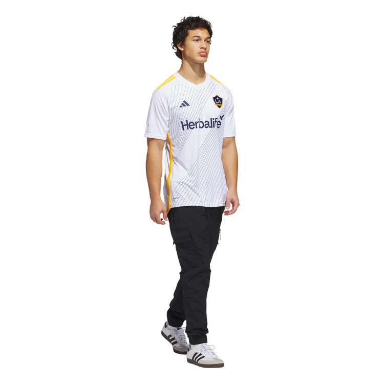 camiseta-adidas-la-galaxy-primera-equipacion-2025-white-dark-blue-4