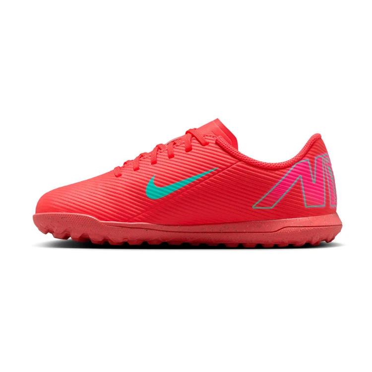 bota-nike-zoom-mercurial-vapor-16-club-turf-nino-ember-glow-aurora-green-2