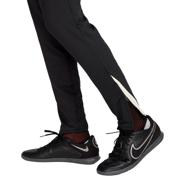 pantalon-largo-nike-liverpool-fc-training-2024-2025-black-coconut-milk-gym-red-5