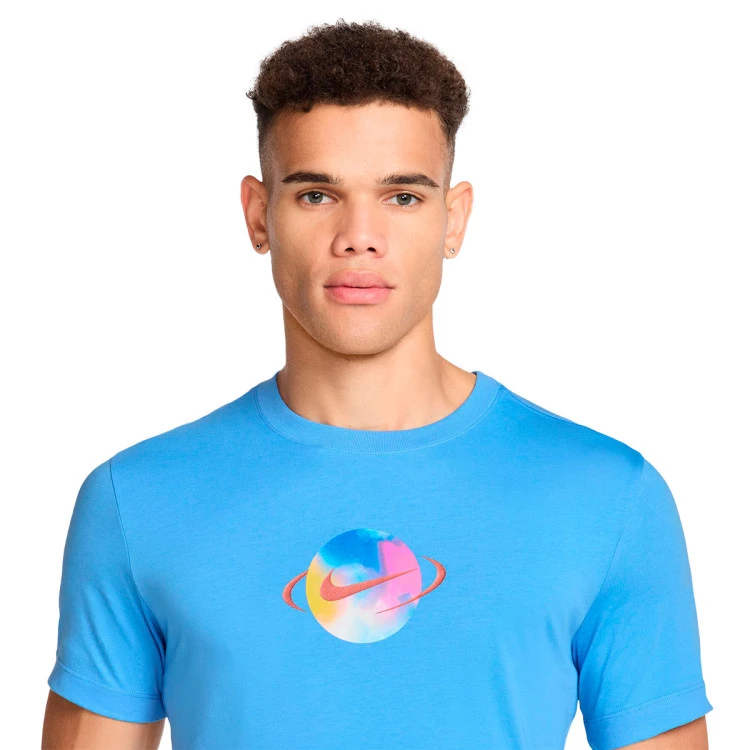 camiseta-nike-sportswear-2-university-blue-2