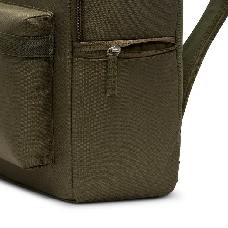 mochila-nike-legacy-de-classics-22l-olive-white-4