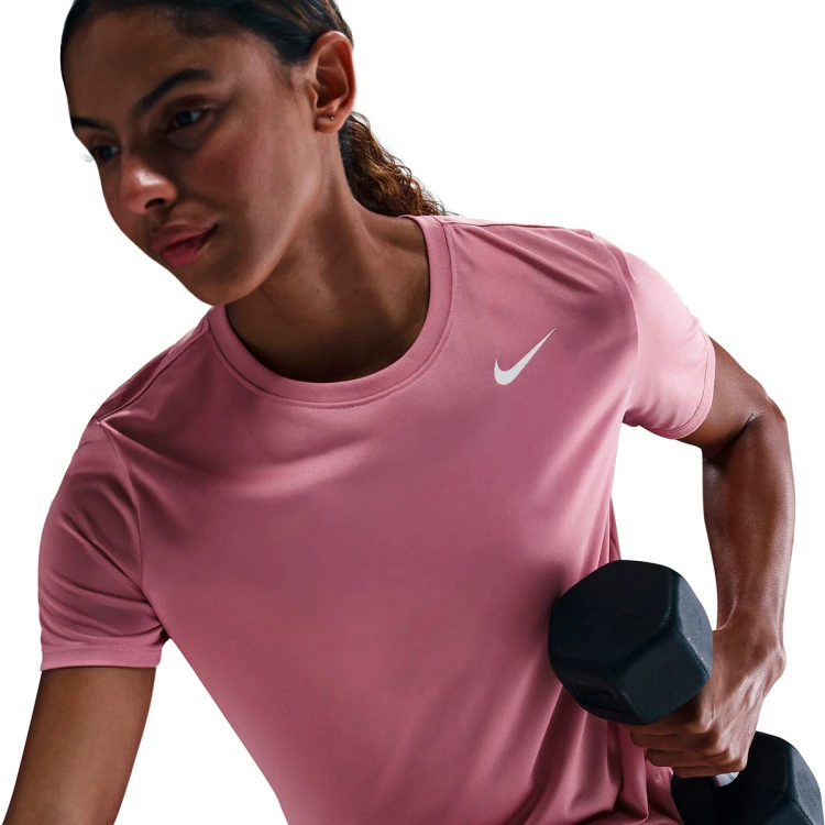 camiseta-nike-dri-fit-mujer-elemental-pink-2