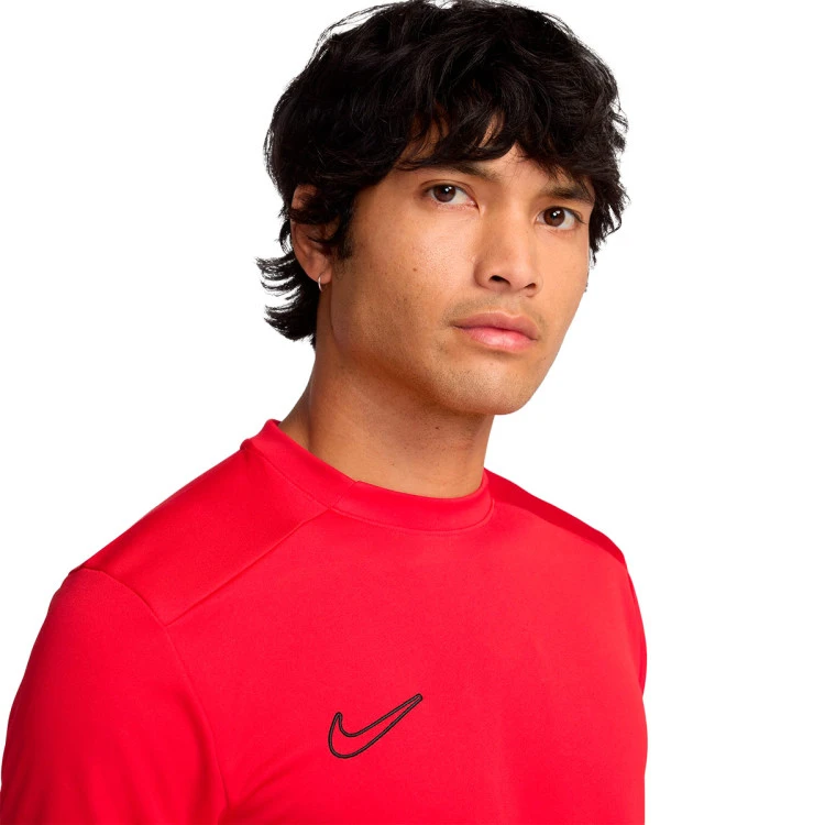 camiseta-nike-academy-25-university-red-university-red-black-black-2