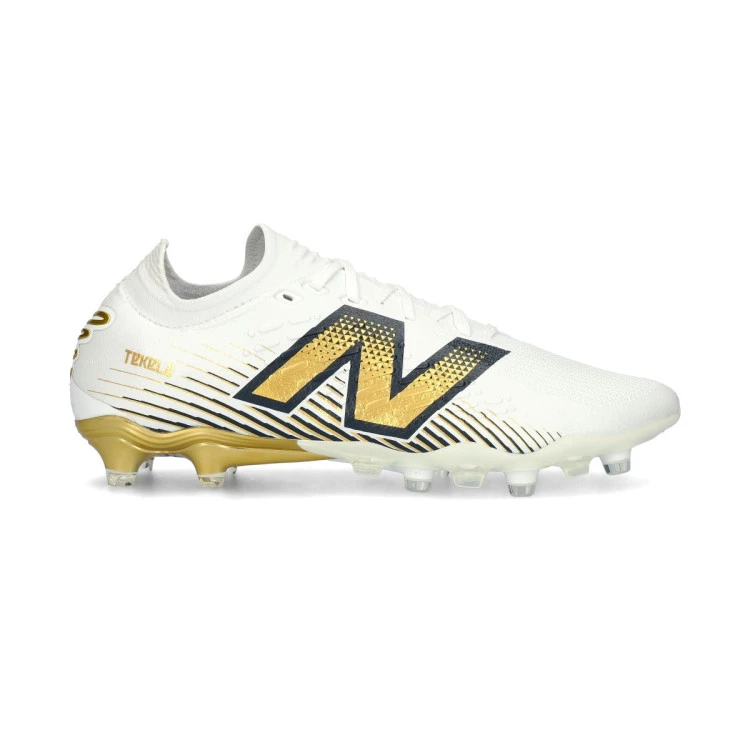 bota-new-balance-tekela-pro-low-laced-fg-v4-unveiling-white-gold-1