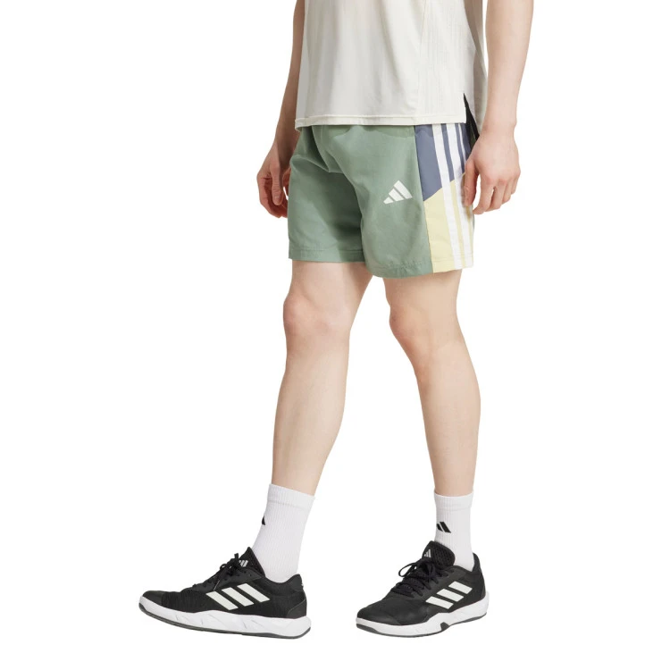 pantalon-corto-adidas-train-essentials-seasonal-colorblock-silver-green-2