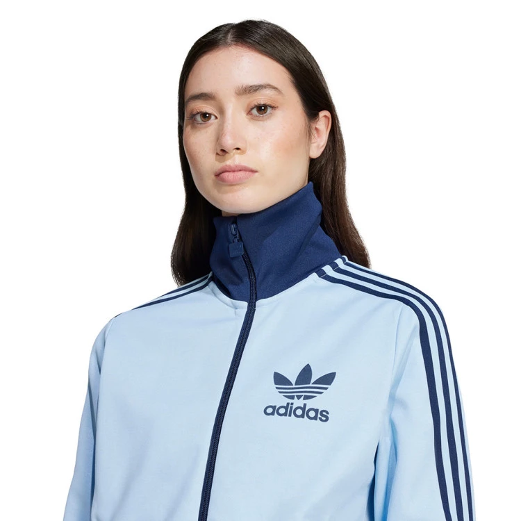 chaqueta-adidas-classic-tt-clear-sky-2