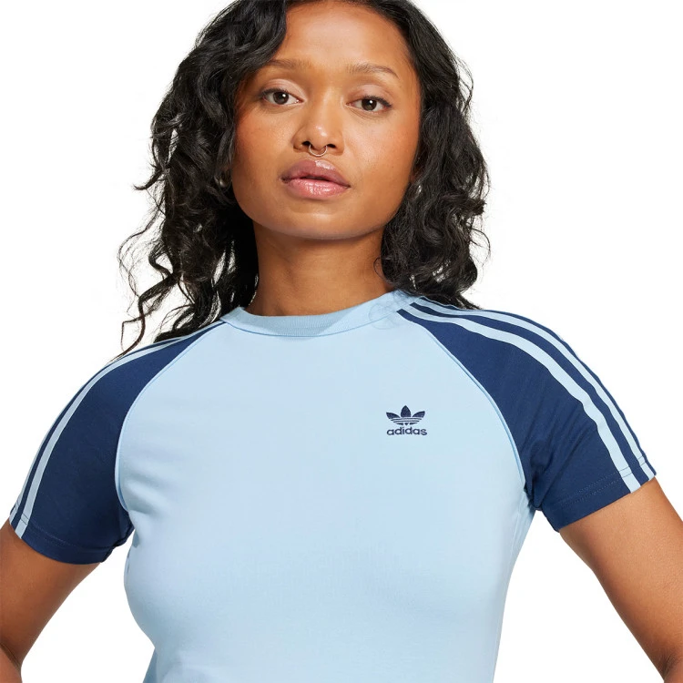 camiseta-adidas-adicolor-raglan-slim-3-bandas-clear-sky-2