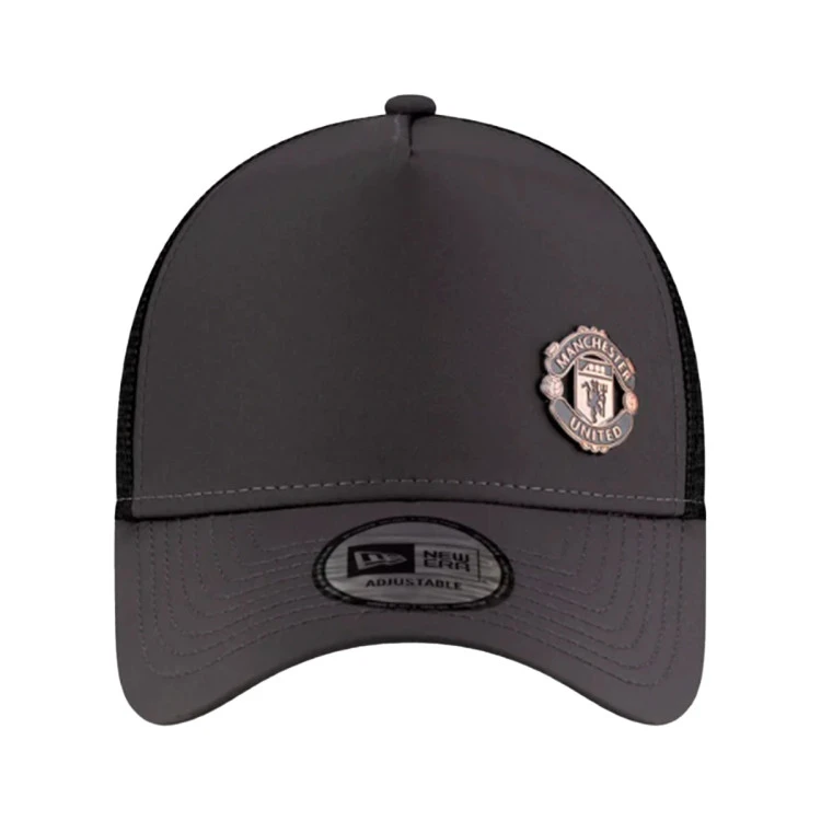 gorra-new-era-manchester-united-bronze-pin-e-frame-trucker-black-1