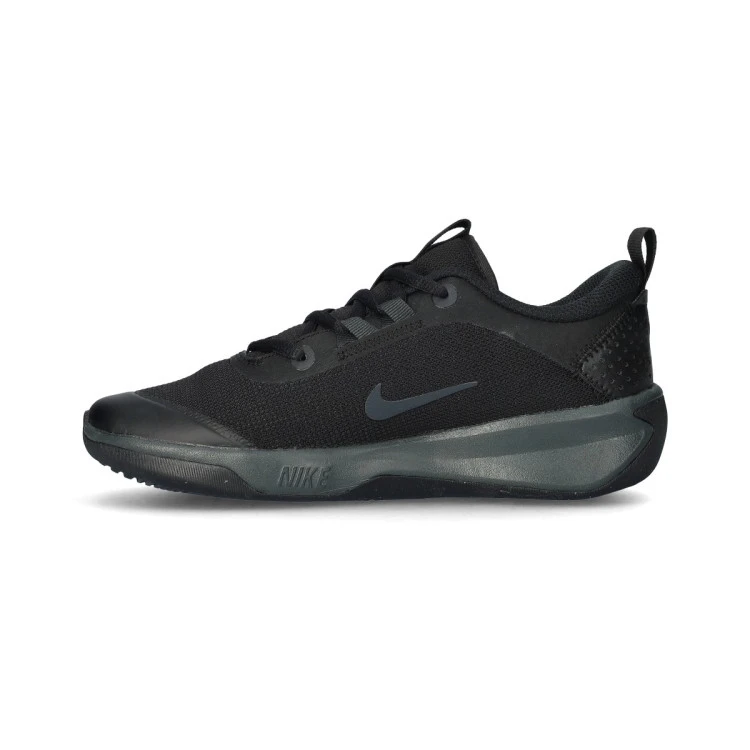 zapatilla-nike-omni-multi-court-nino-negro-2