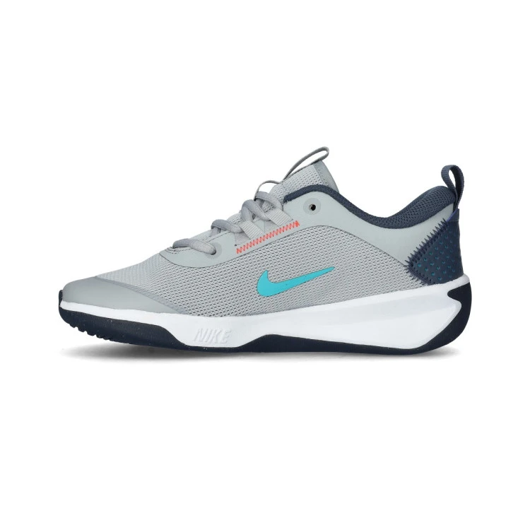 zapatilla-nike-omni-multi-court-nino-gris-2