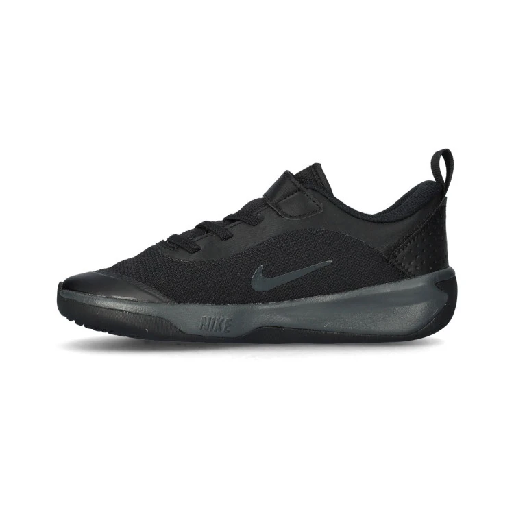 zapatilla-nike-omni-multi-court-nino-negro-2