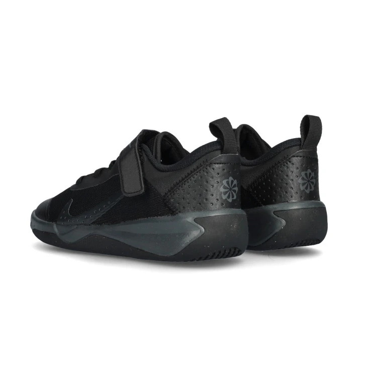 zapatilla-nike-omni-multi-court-nino-negro-5