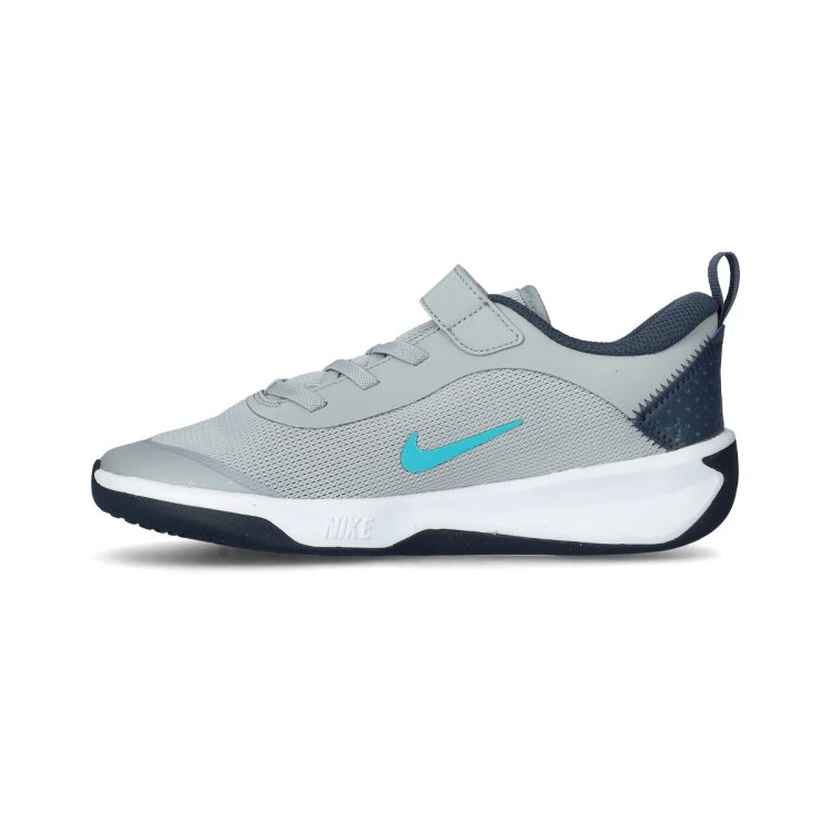 zapatilla-nike-omni-multi-court-nino-gris-2