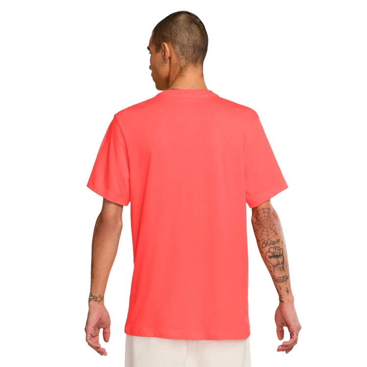 camiseta-nike-sportswear-club-magic-ember-white-1