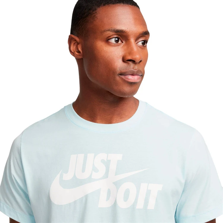 camiseta-nike-sportswear-just-do-it-swoosh-glacier-blue-2