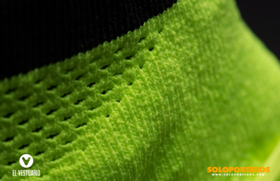Llavero Deportivo Coruña forma de camiseta impresión efecto óptico
